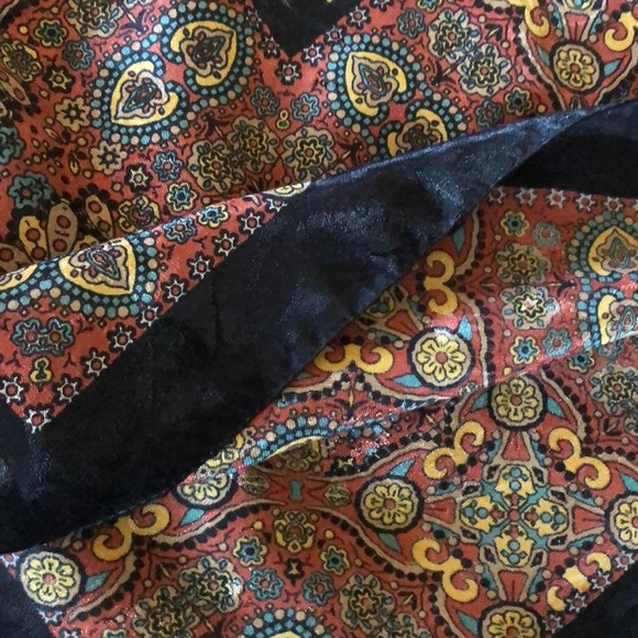 Scarf - Picture 2 of 2